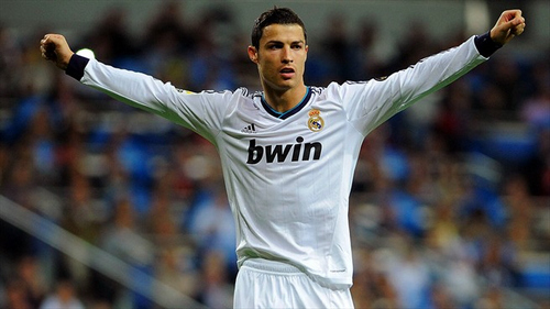 维尼修斯代表皇马40场欧冠 打进22球送出18记助攻（皇马维尼修斯欧冠出战40场：22球18助）