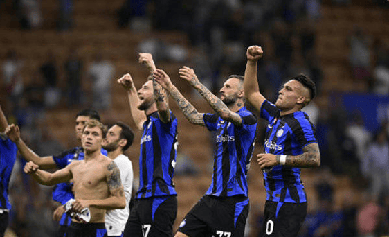 克罗斯：我从小就是不莱梅球迷；很高兴再次和马塞洛一起踢球