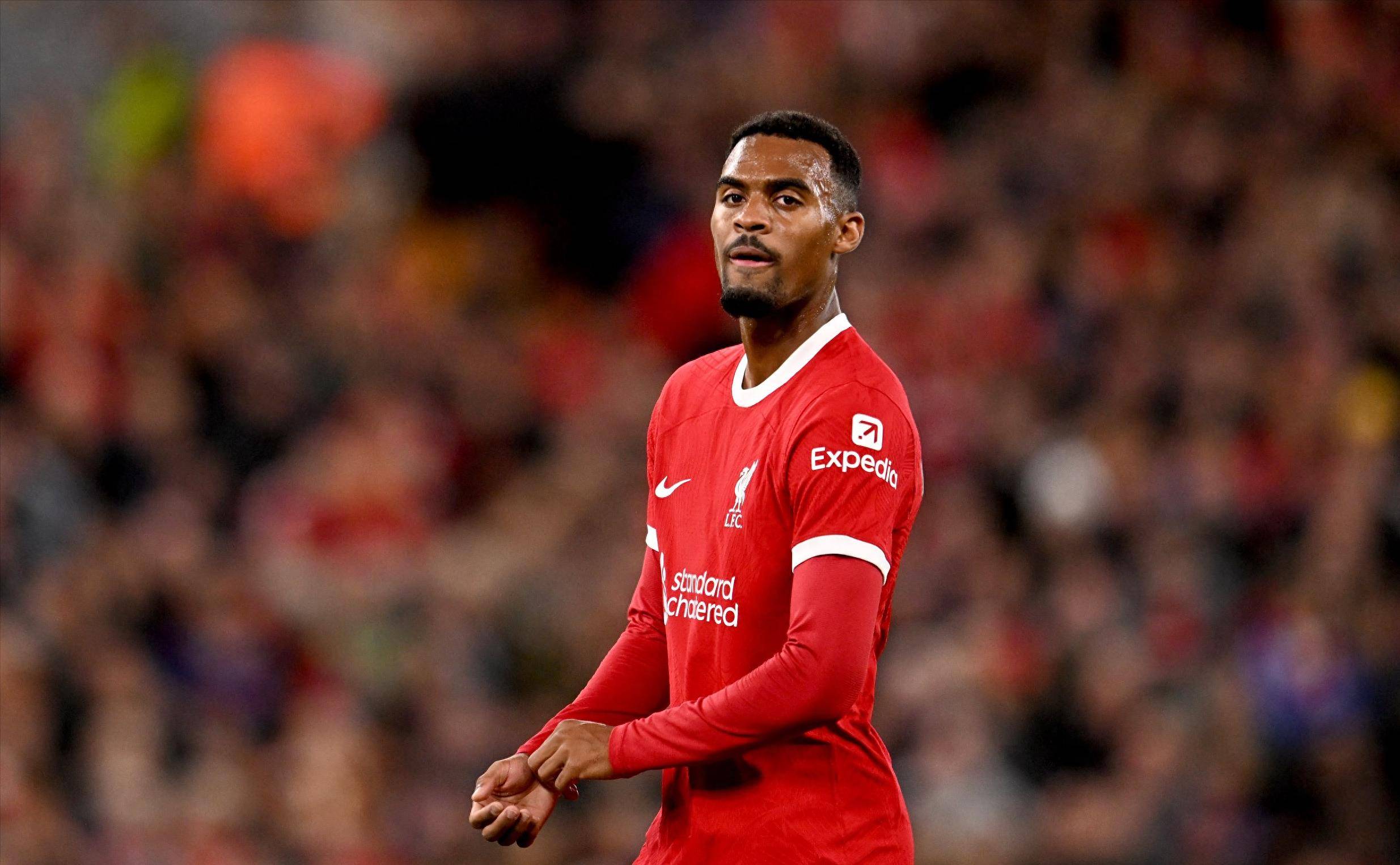 FIFA与博彩公司合作引发球迷抗议