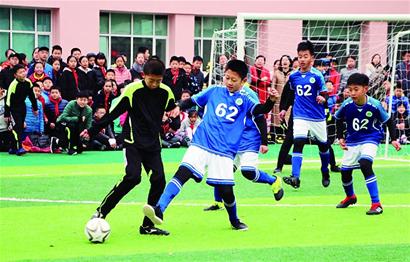 莱比锡梯队经理：中国有很多不错的球员；中国足球需要巨星（莱比锡青训主管：中国优秀球员不少，国足仍缺扛旗巨星）