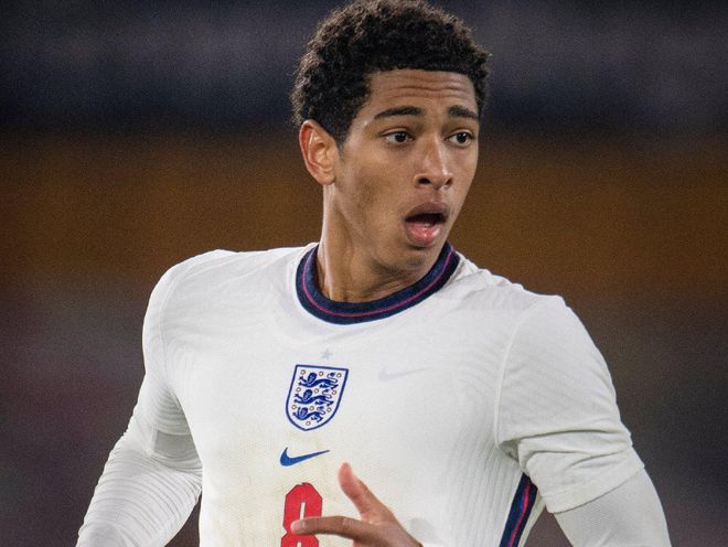 迈阿密国际vs温哥华白浪：梅西PK穆勒；苏亚雷斯替补