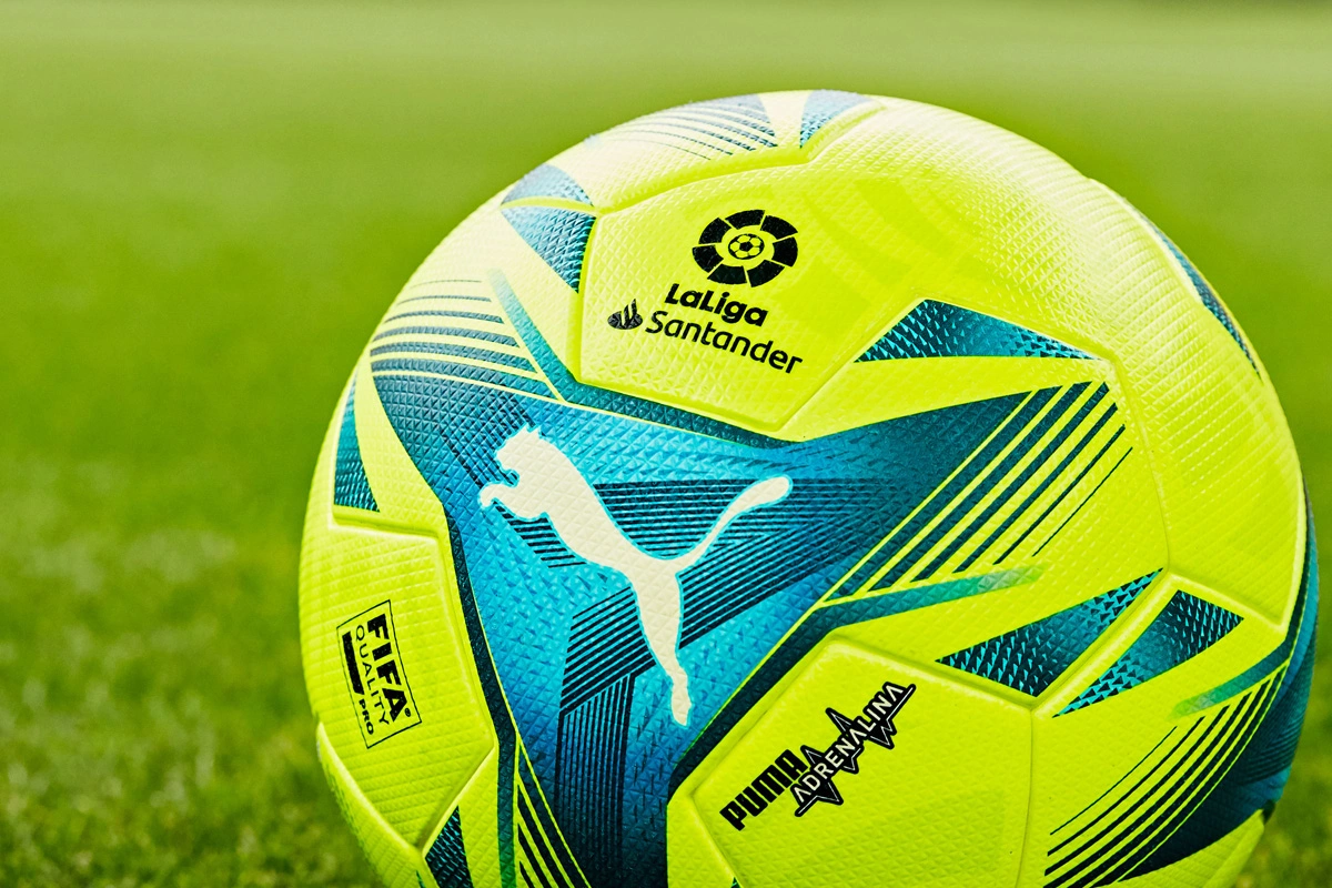 悉尼FC主帅：罗里将伤愈复出，领跑积分榜难免会如芒在背（悉尼FC主帅：罗里即将复出，领跑积分榜压力不小）