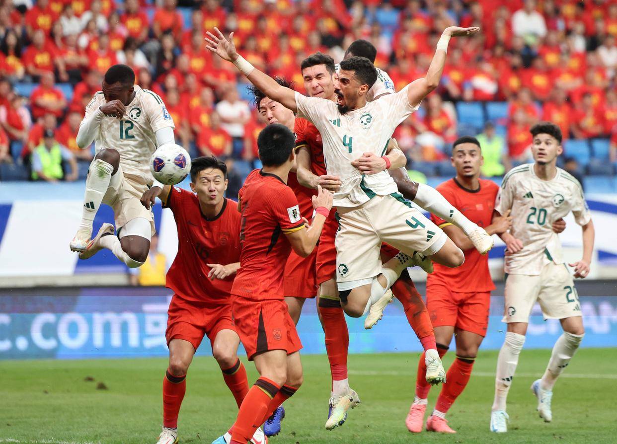 澳超半场：科斯格罗夫失良机，西悉尼流浪者暂0-0奥克兰（澳超上半场：科斯格罗夫错失良机，西悉尼流浪者与奥克兰互交白卷）