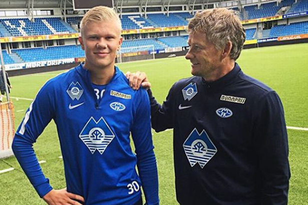 帕雷霍：上半场巴萨除了点球没有其他威胁，维加不应被罚下（帕雷霍：巴萨上半场除点球外毫无威胁，维加不该被逐）