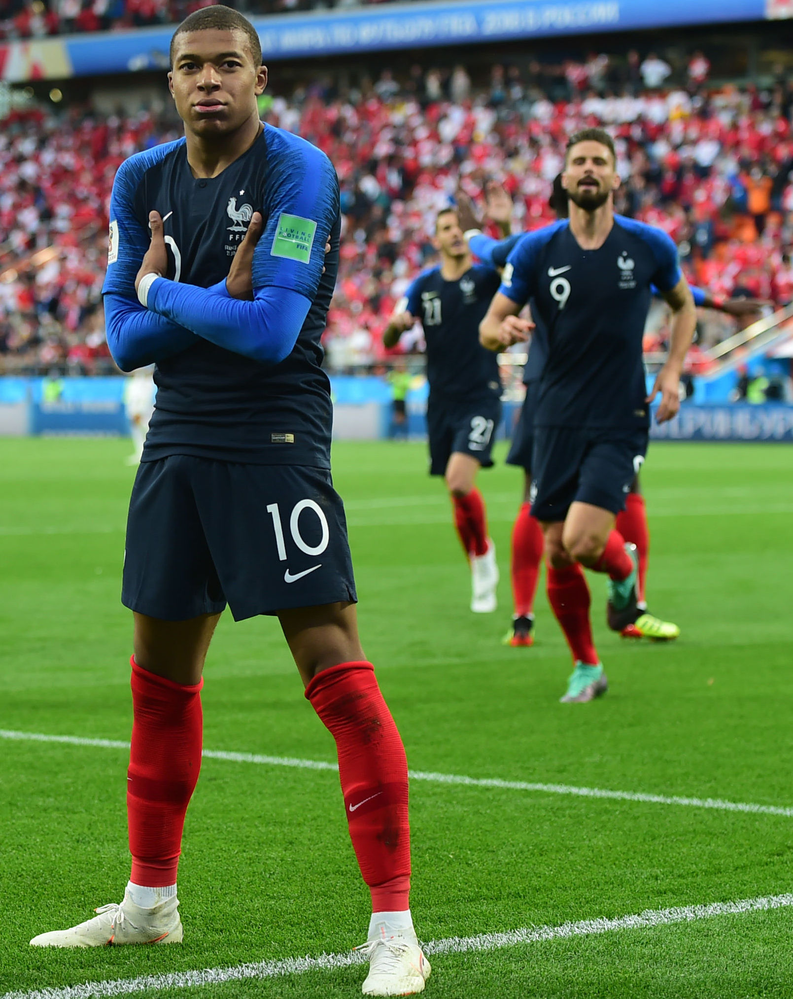 黄子豪：这赛季能完成球队和自己的目标，我很清楚这不是偶然