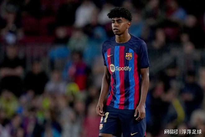 欧冠半场：阿纳别科夫屡送神扑，凯拉特0-0奥林匹亚科斯（欧冠半场：阿纳别科夫高接低挡，凯拉特与奥林匹亚科斯互交白卷）