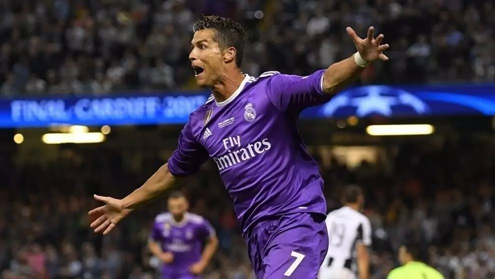 拉眼角引发争议的全北助教宣布辞职，此前因种族歧视被判禁赛5场