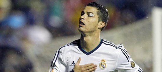 英超最新积分榜：枪手仍积36分领跑，曼城、维拉分列二三位（英超积分榜更新：阿森纳以36分继续领跑，曼城与维拉分居二、三位）