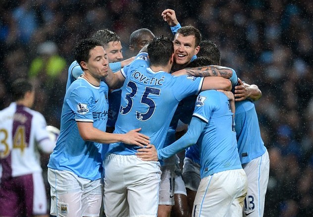 切尔西本赛季英超15轮调整46人次首发，比上赛季同期多了11次（英超前15轮，切尔西已更换46次首发，较上季同期增加11次）