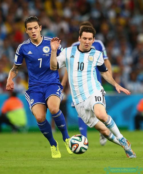 辽宁男篮CBA杯赛遭江苏大爆冷引热议！球迷不满外援刷爆官媒评论区