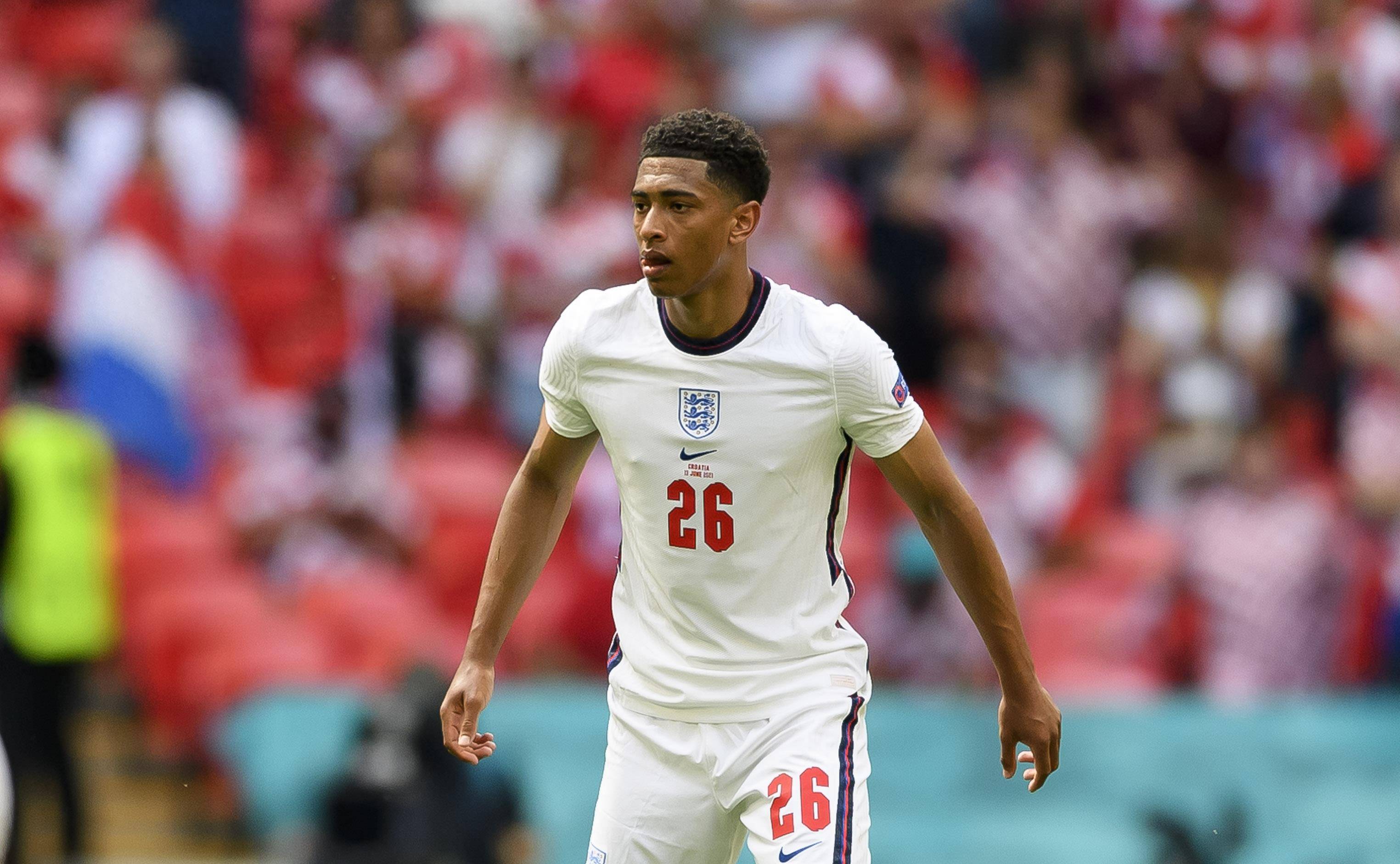 六台嘉宾：阿隆索输曼城就下课，皇马还没官宣是担心欧冠惨败