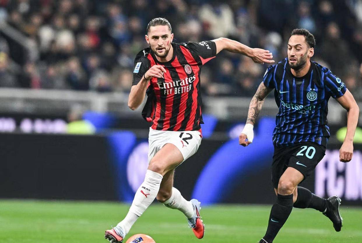 足球报：山东泰山2007年龄段大部分球员有望前往“苏超”踢球（足球报：山东泰山07梯队多名球员有望赴苏超效力）