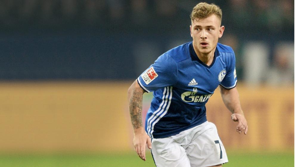 球星晒更衣室照，队内氛围引关注