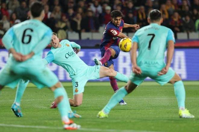 德甲身价更新：穆西亚拉&奥利塞1.3亿欧并列第一，凯恩6500万欧（德甲身价榜刷新：穆西亚拉与奥利塞以1.3亿欧领跑，凯恩6500万欧）