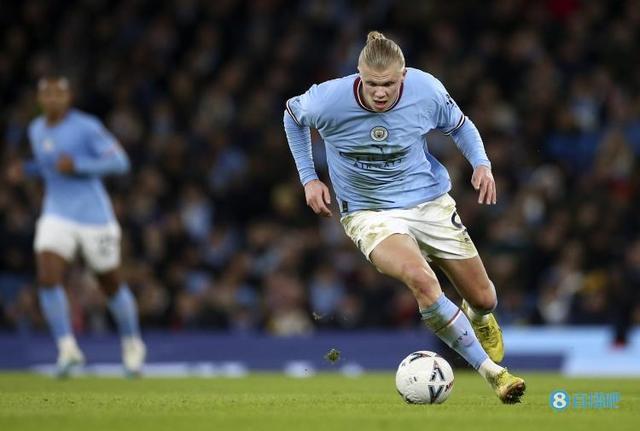 克尼佩尔超高难度后仰三分命中，黄蜂&猛龙进入加时赛！