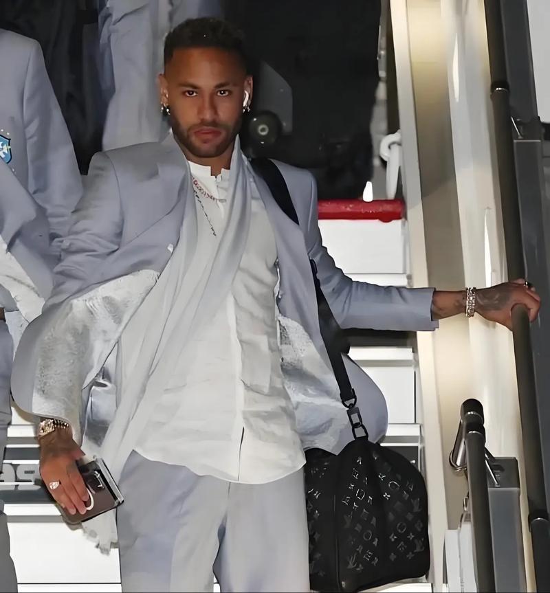 足球世界杯预选赛爆大冷，排名前五的强队遭淘汰（世界杯预选赛爆出大冷门，世界前五劲旅纷纷出局）